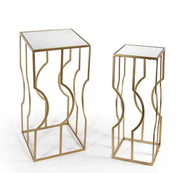 SET 2 TAVOLINI IN METALLO CON FORMA MODERAN QUADRATA IN COLORE ORO