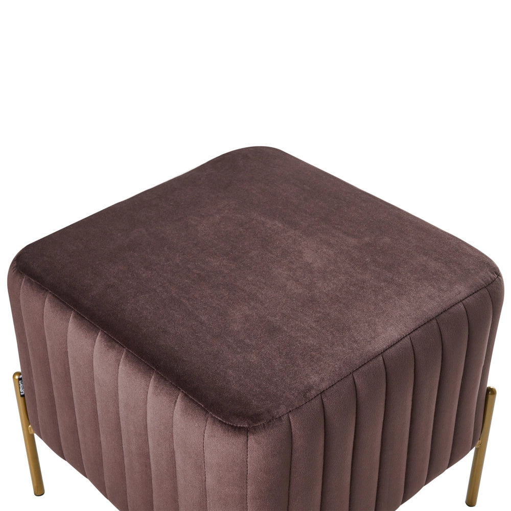 Pouf rivestito in velluto marrone sporco con gambe in metallo dorato seduta quadrata 47 x 47 cm per un salotto glamour