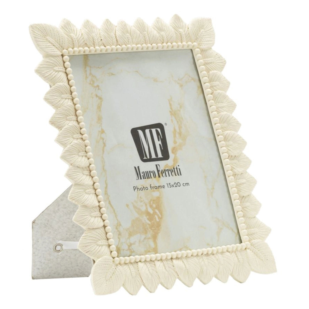 Cornice portafoto Light Leaf in resina crema con foglie 15x20