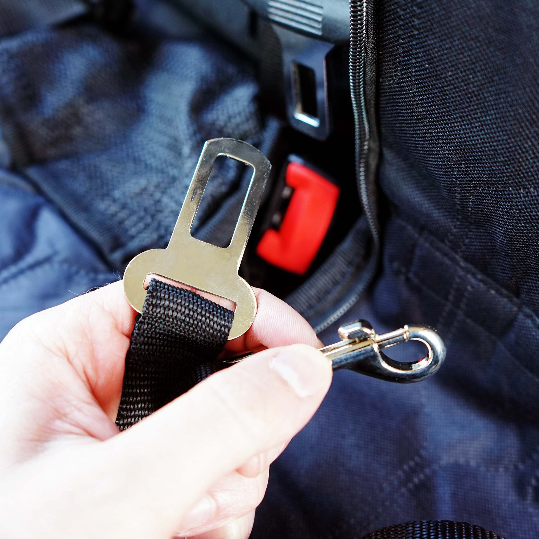 Fudajo Coprisedile posteriore auto per cani 137x147cm Protezione divisibile con zip per sedile