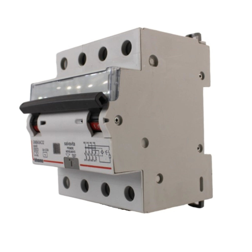Interruttore magnetotermico differenziale salvavita 4P 32A 30mA classe AC 6kA Bticino