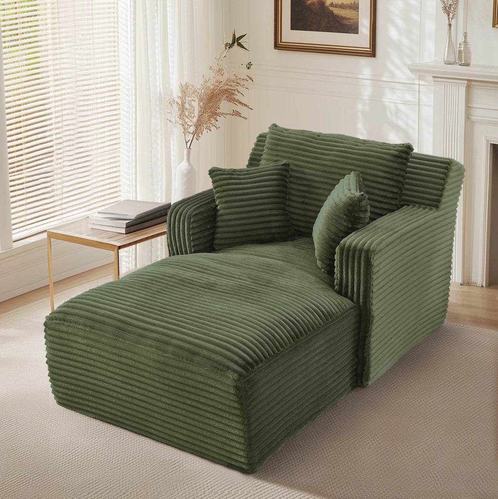 Chaise longue verde in velluto a coste; poltrona relax e divano letto