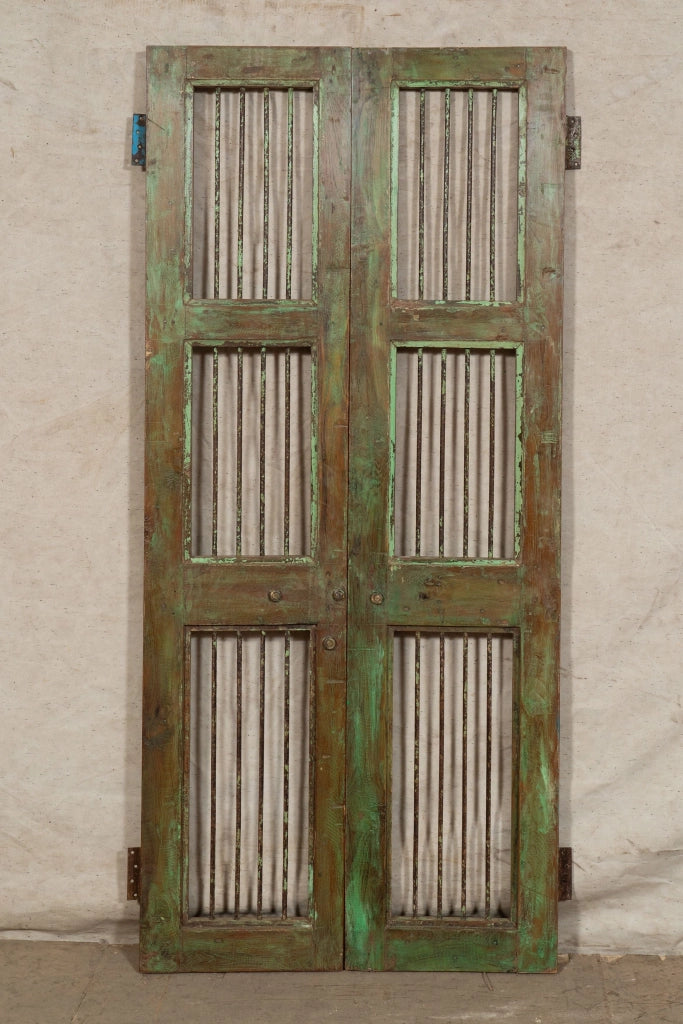 Biscottini Porta portone in legno massello e ferro da interno o da esterno vecchia e antica medievale scorrevole