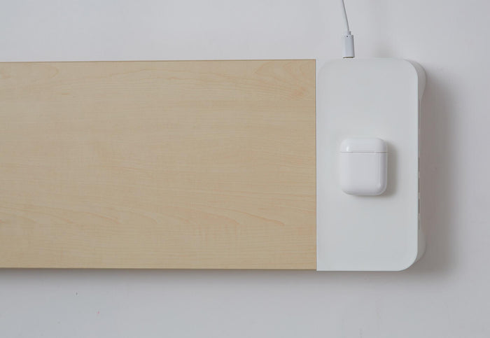 Supporto Monitor da Scrivania 56x20x5,7 cm con Entrata USB e Base di Ricarica Wireless Bianco