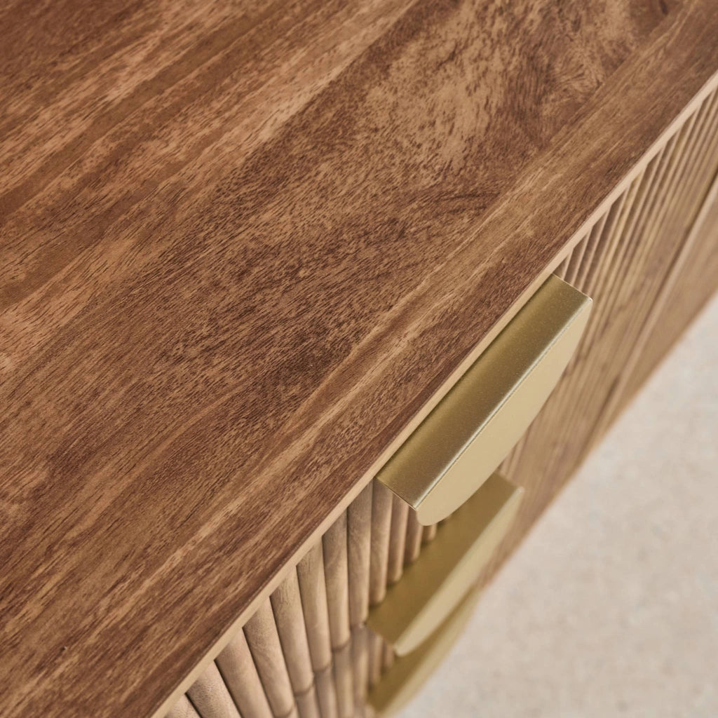 Cassettiera effetto legno di mango scanalata 6 cassetti