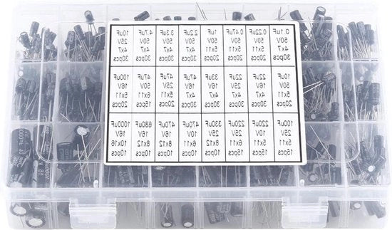 Set con 540 pezzi di condensatori elettrolitici - assortimento di alluminio 10V-50V - 01uF-1000uF.