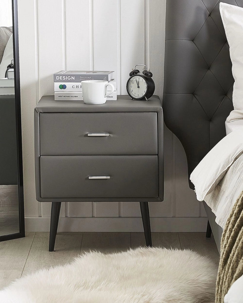 Comodino Grigio Rivestimento in Ecopelle 2 Cassetti Comodino Design Moderno Minimalista Gambe Nere