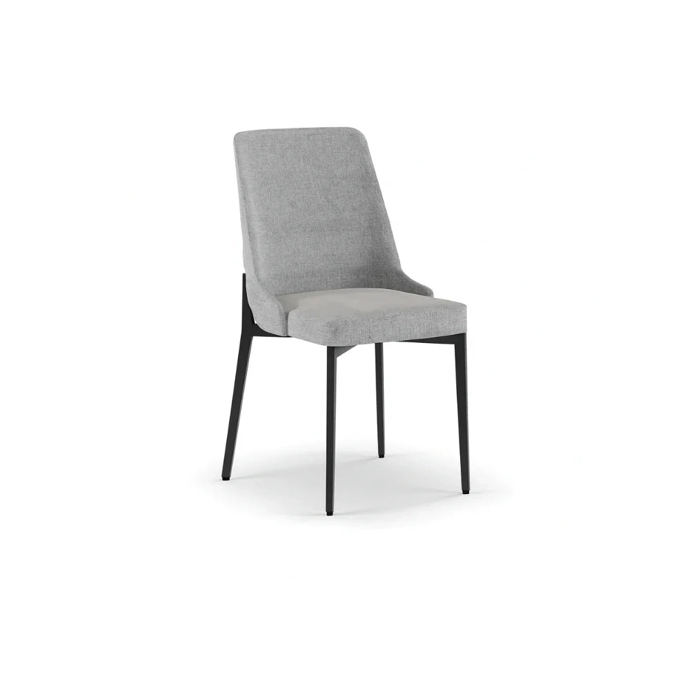 Set di 4 sedie da pranzo imbottite in tessuto grigio chiaro Charm con struttura in metallo facili da pulire | Duzzle