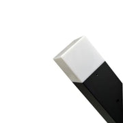 Applique lampada da parete muro esterno dal design moderno e innovativo colore nero e attacco per lampadine E27