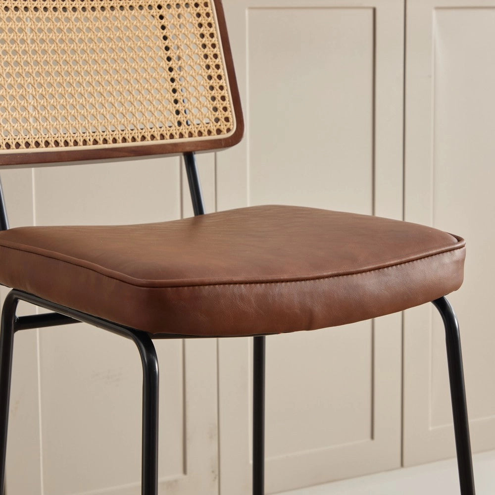 Sgabello da Bar ¨C MINIMAL ¨C Marrone, Rattan, Gambe in Metallo, PU, Senza Braccioli, Set 2 Pezzi