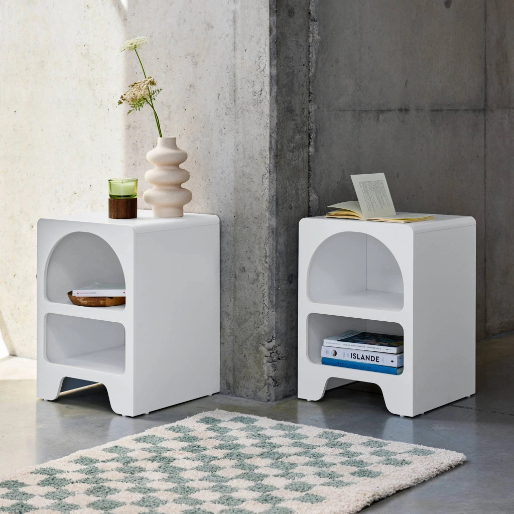 Set 2 comodini effetto legno bianco, 2 nicchie, bianco