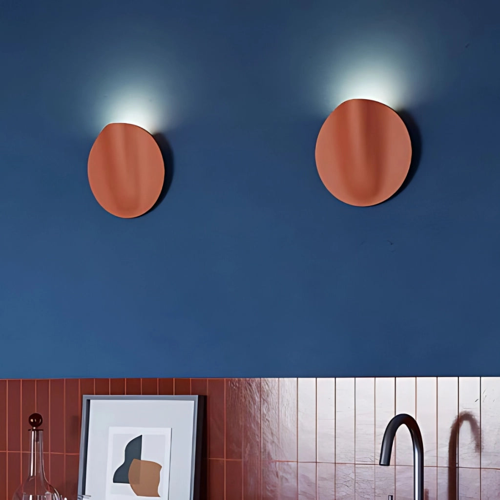 Sirio Lampada da parete LED 8W in ceramica bianca con diffusore opale 3000K, design artigianale Made in Italy diametro 24 cm IP40 per interni