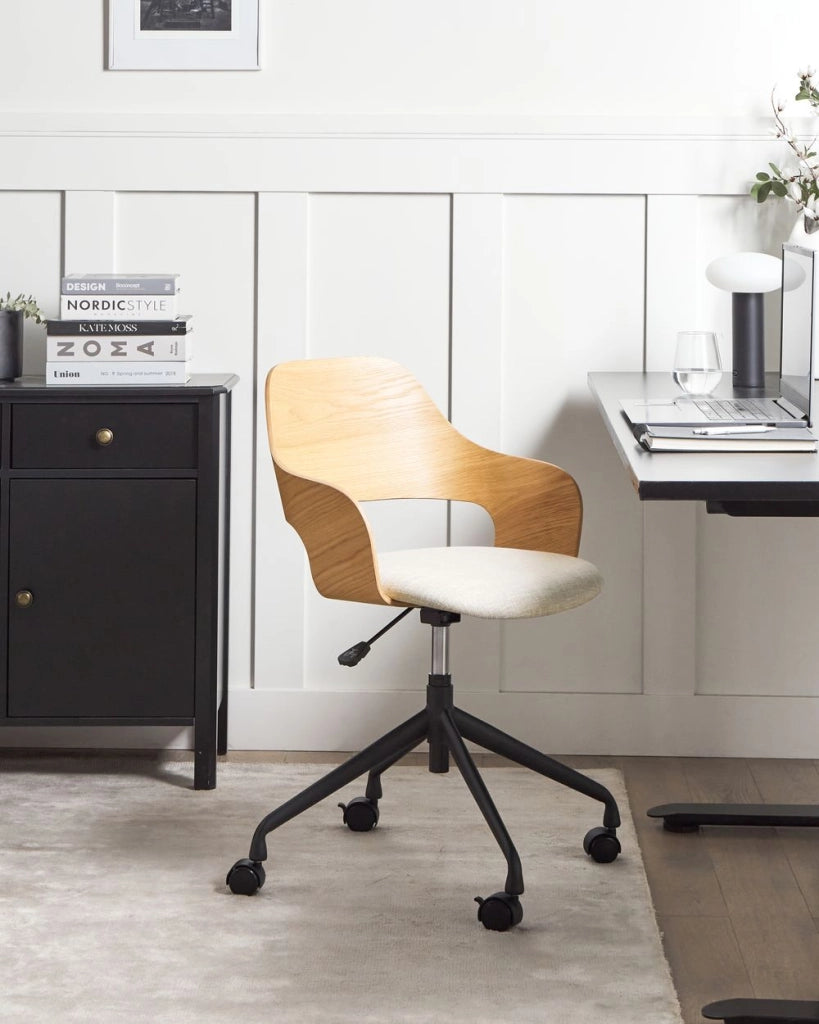 Sedia da ufficio in lino e beige chiaro legno chiaro arredamento da ufficio elegante
