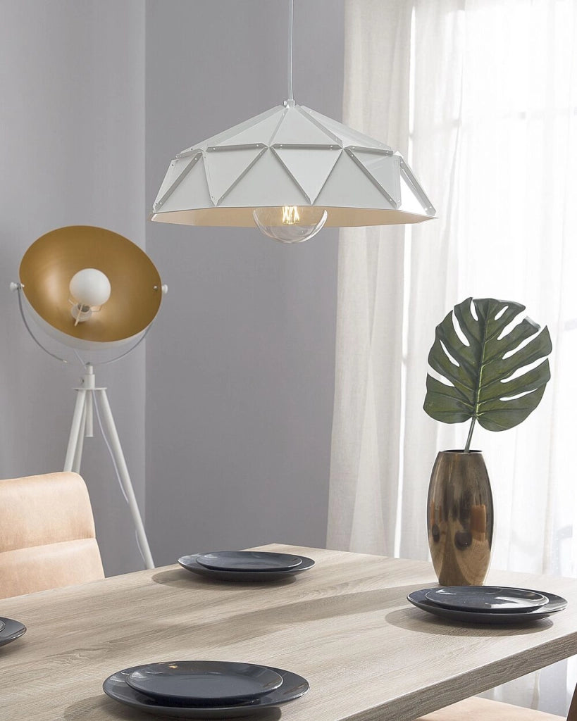 Lampadario in Metallo di colore Bianco con Paralume Semicircolare Design Industriale Moderno