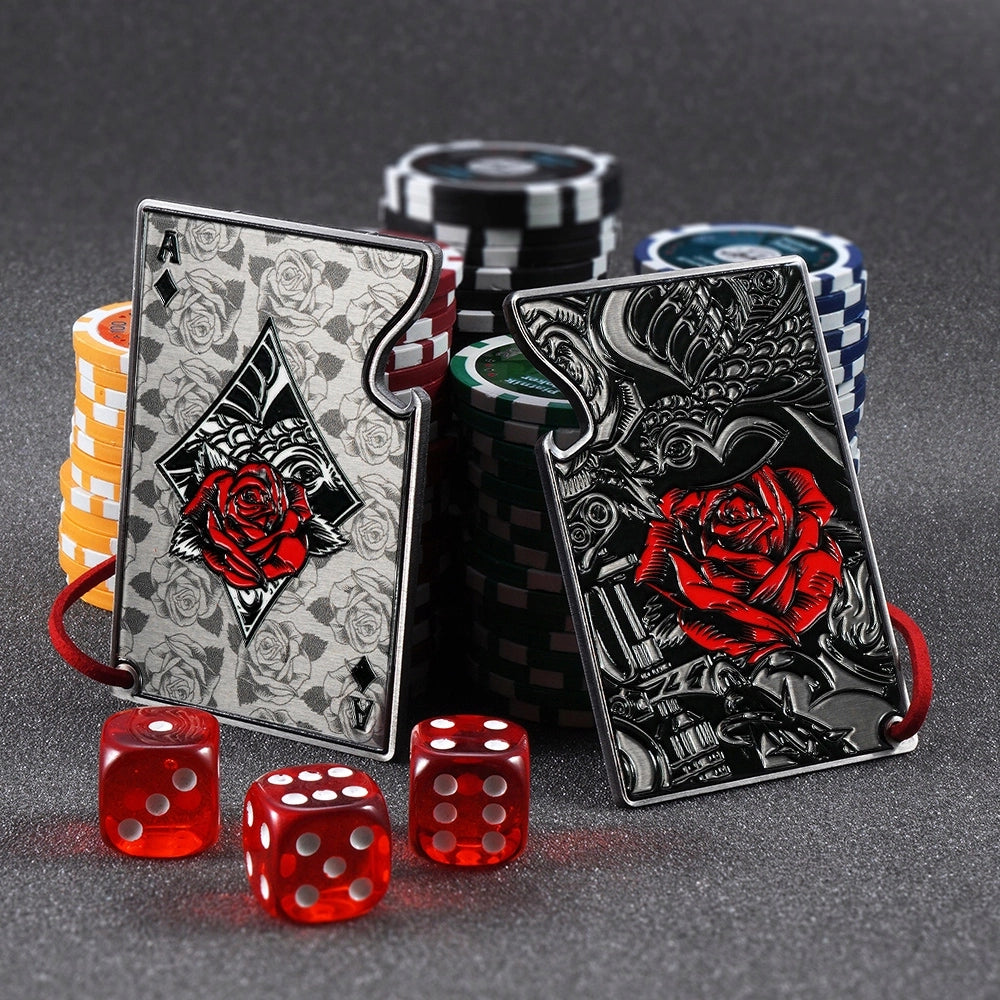Apribottiglie KADAX in metallo con asso di quadri e carta regalo da poker.