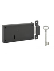 Serratura orizzontale da applicare con chiave per porta di cantina, solo catenaccio, destra, asse 105mm, 160x80mm, nero, 1 chiave - THIRARD