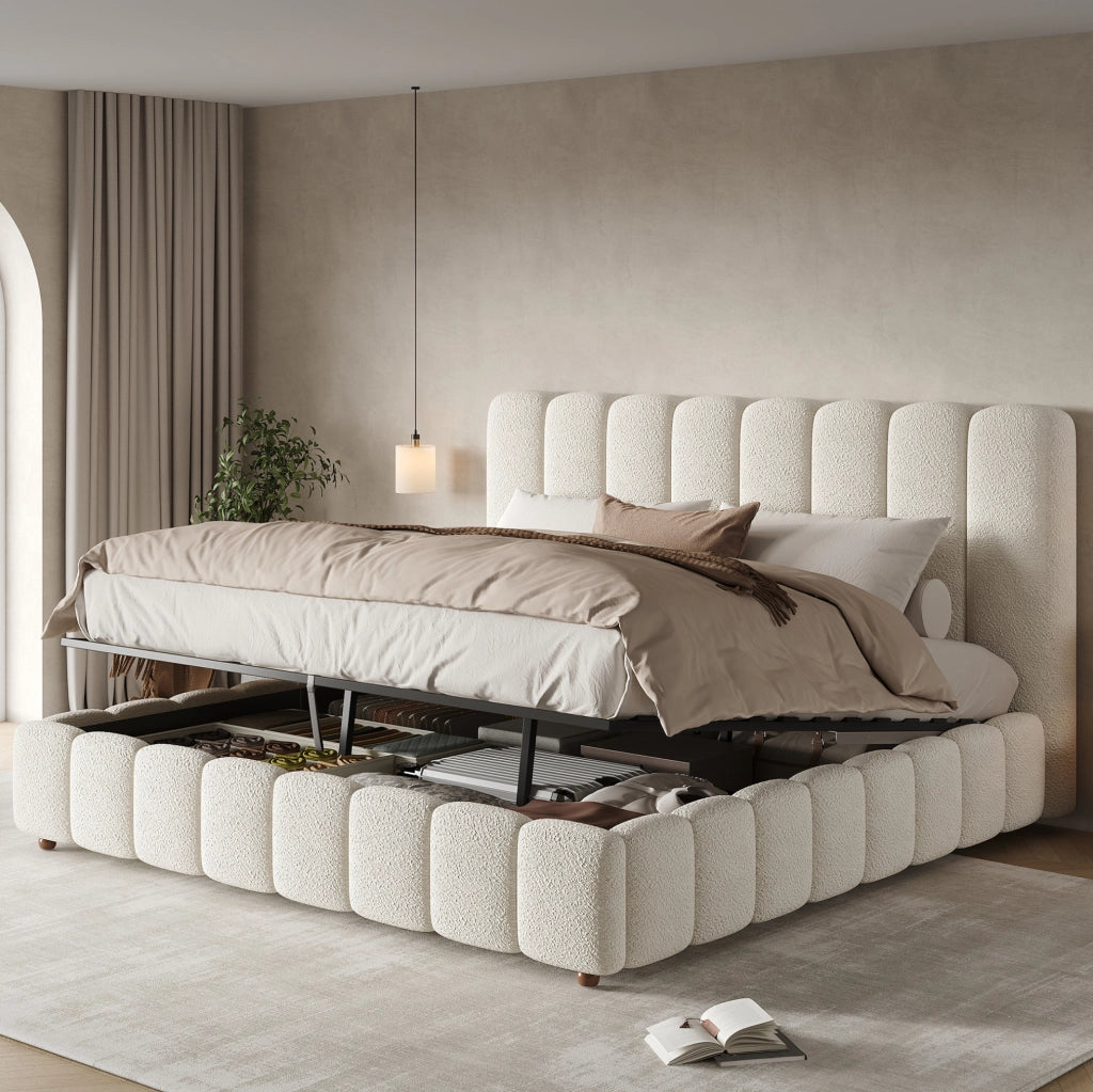 Letto matrimoniale imbottito con contenitore idraulico; rivestimento in bouclé bianco