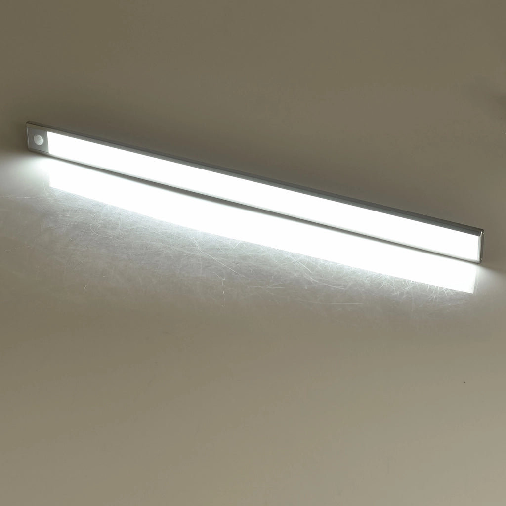 LAMPADA LED RICARICABILE 3W CON SENSORE DI MOVIMENTO LUCE FREDDA 6500K° - BARRA LUMINOSA IN ALLUMINIO INSTALLAZIONE MAGNETICA PERFETTA PER ARMADI CUCINA E CORRIDOI
