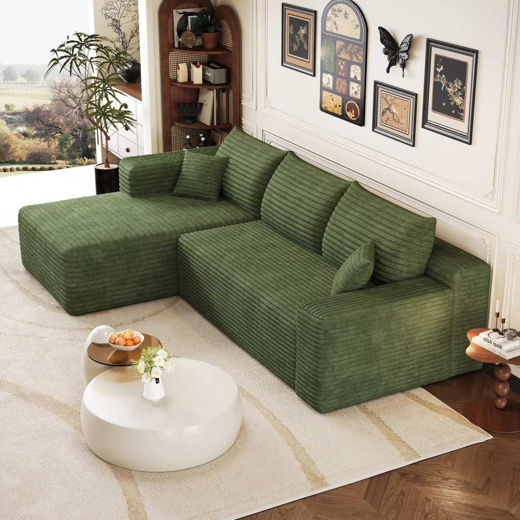 Divano angolare in tessuto con schiuma elastica e linee fluide senza montaggio verde 241 × 151 × 58 cm