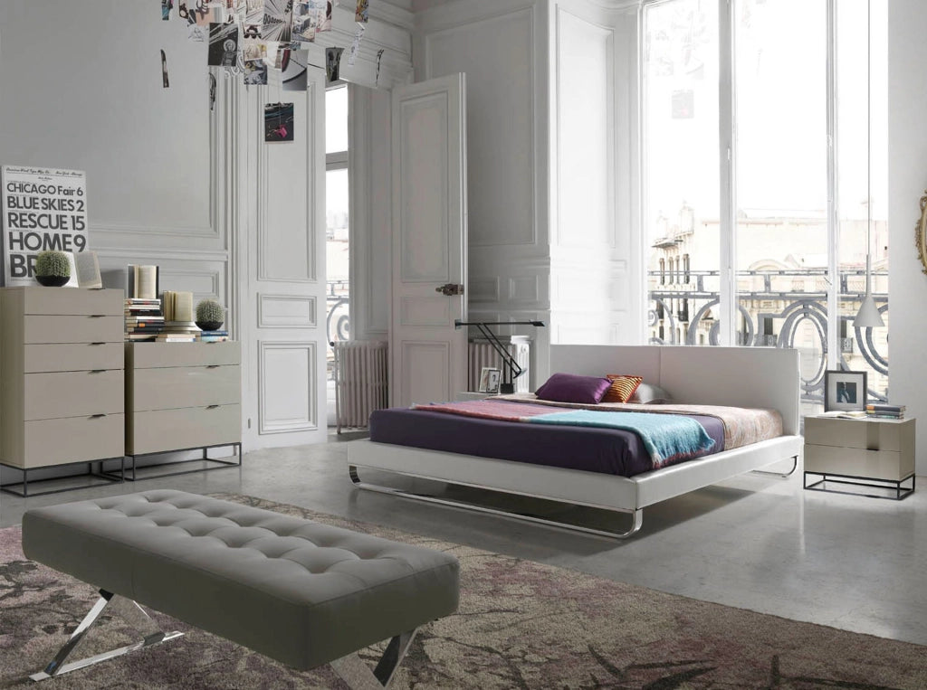 Comodino in legno grigio e acciaio nero