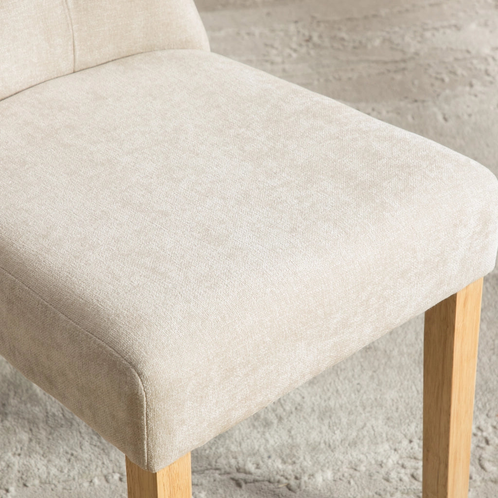 Set di 2 sedie da pranzo, gambe in legno massello, sedute imbottite, tessuto chenille, beige