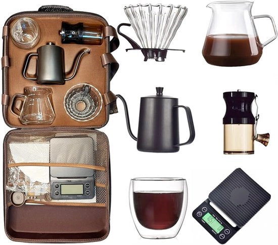 Set Completo da Caffè 8 in 1 – Molino Manuale, Filtratore in Vetro, Bollitore da Viaggio, Bilancia & Accessori – Ideale per Campeggio & Viaggi