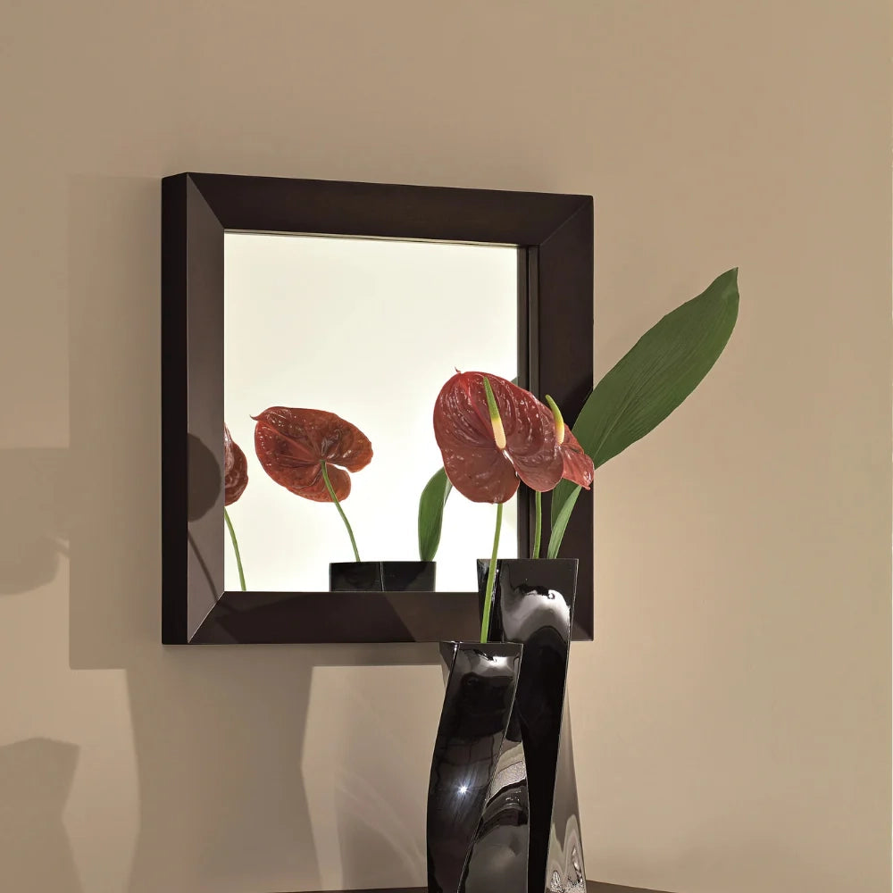 Specchio quadrato da parete Ramon con cornice in legno nero | Duzzle