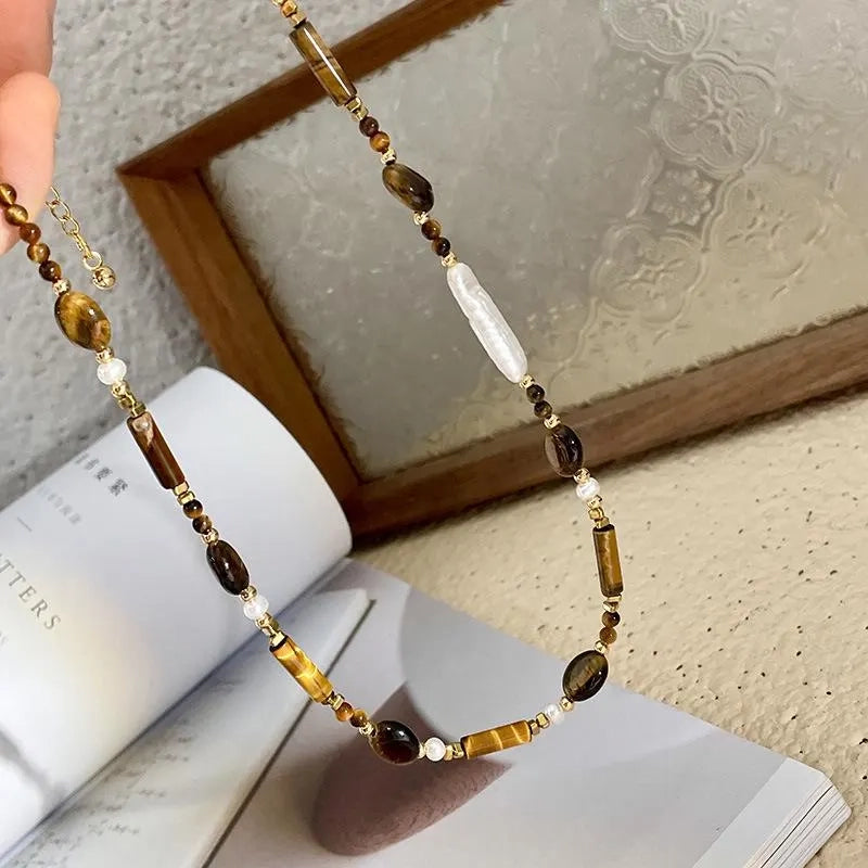 Collana di perle fatte a mano con pietre naturali marroni, regalo di Natale o di compleanno.
