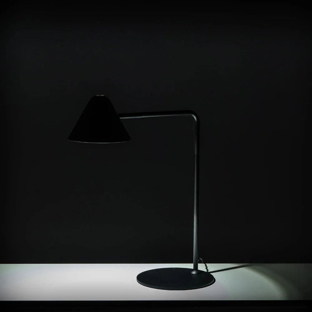 Lampada da tavolo LED Ambar con base in marmo nero opaco | Duzzle