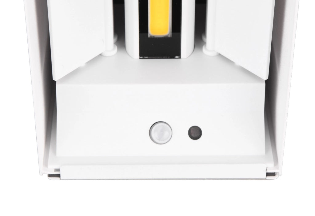 Applique LED 1W bianca sensore movimento, batteria IP44
