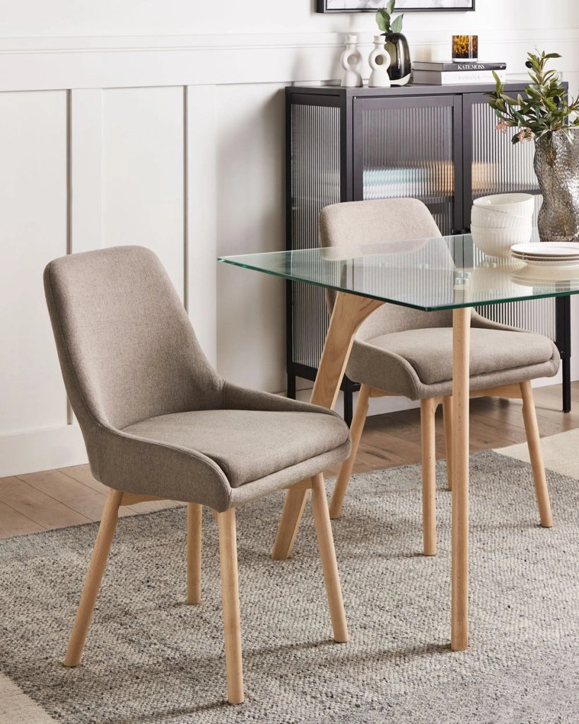 Set di 2 Sedie da Pranzo Gambe in Legno e Tessuto marrone Sedile spesso imbottito