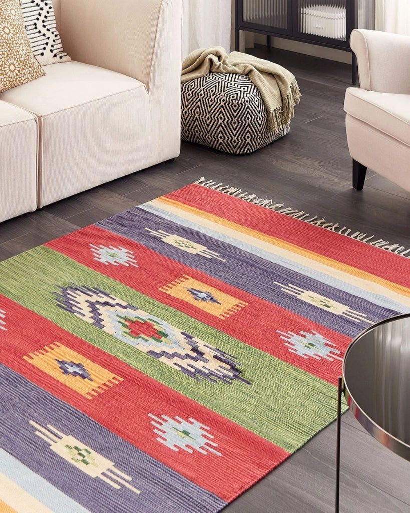 Tappeto Kilim in cotone tessuto a mano reversibile con motivi geometrici e nappe multicolore 140 x 200 cm soggiorno camera da letto