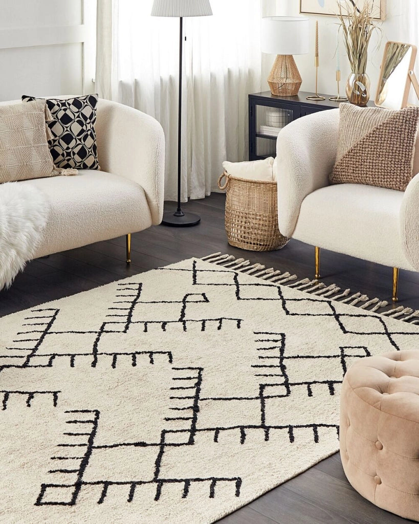 Tappeto beige e nero in cotone 160 x 230 cm rettangolare con nappe motivo geometrico stile boho per soggiorno camera da letto