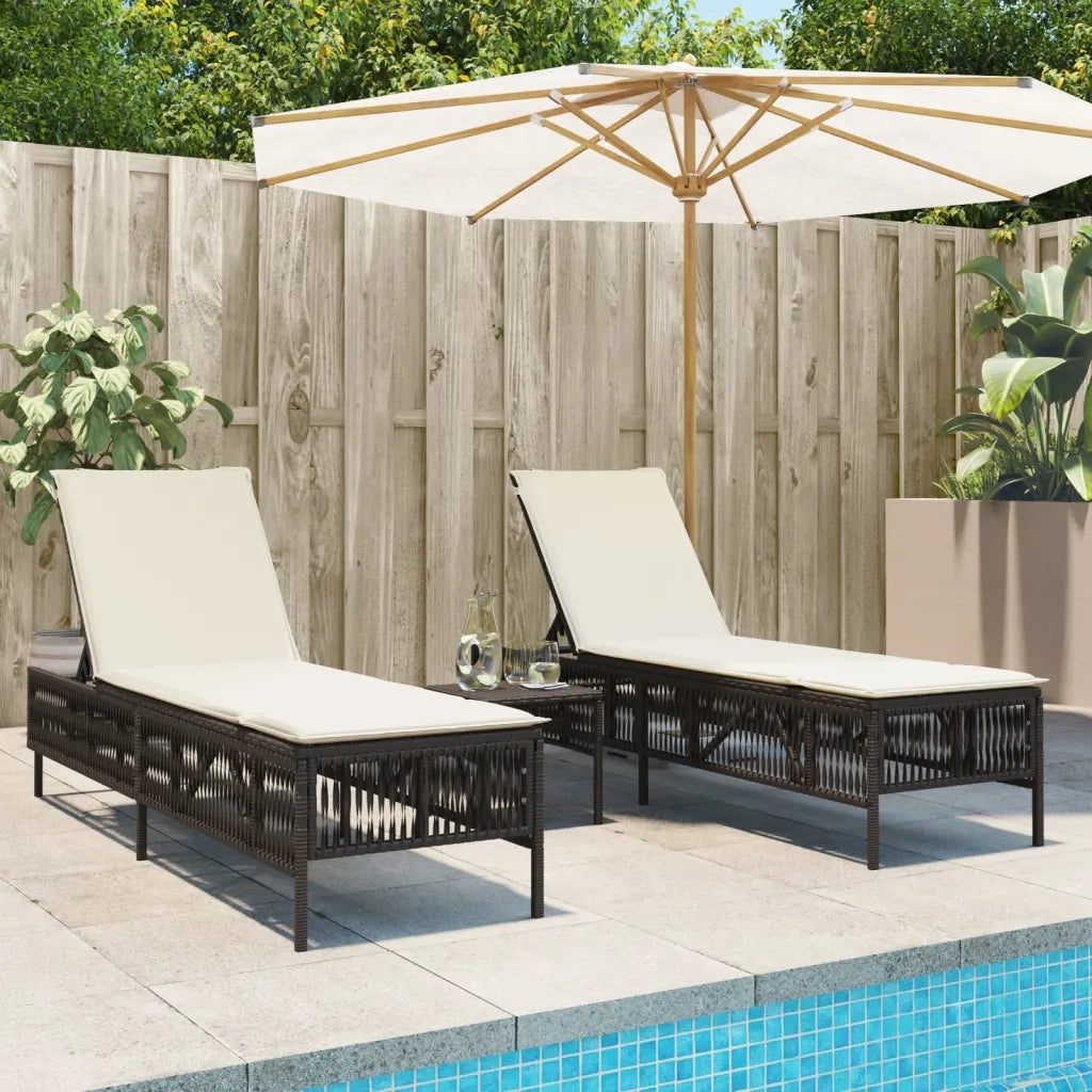 vidaXL Lettini Prendisole 2 pz con Tavolino Marrone in Polyrattan