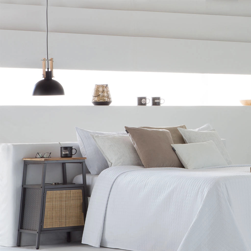 Lampada a sospensione in metallo nero 25x25x32h
