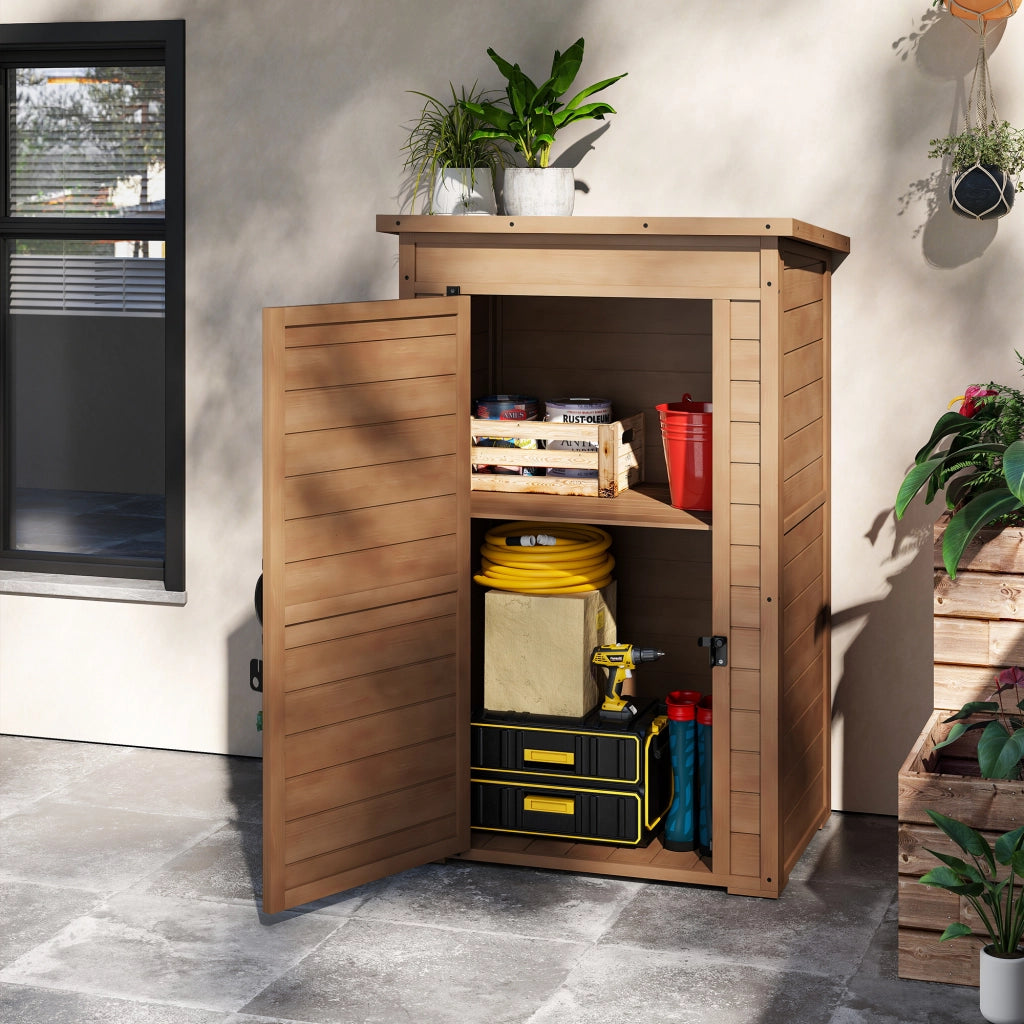 Armadio da Giardino in Legno con Ripiano Regolabile e Catenaccio, 75x56x117cm, Marrone
