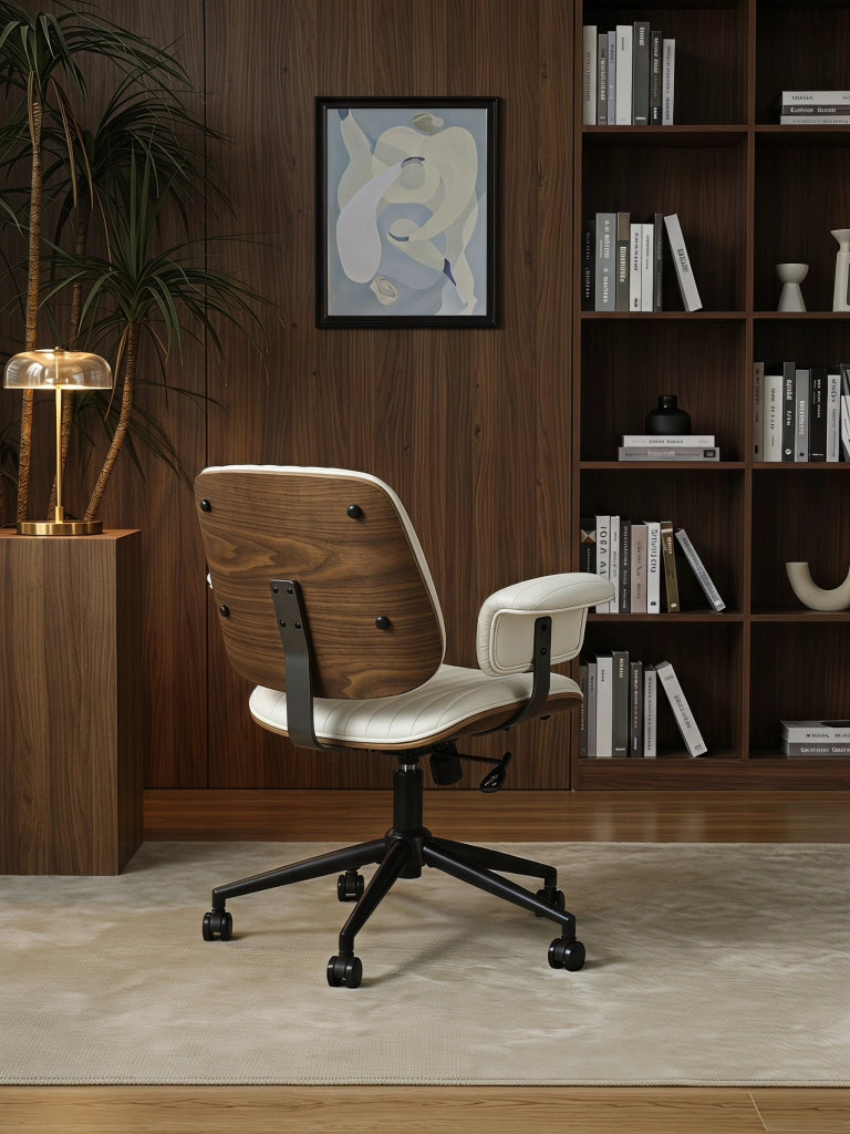 Sedia da ufficio girevole in PU leather beige con braccioli imbottiti e base in metallo