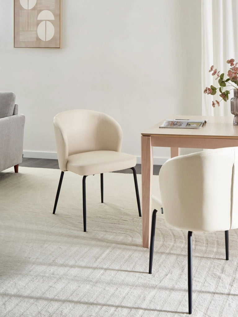 Set di 2 Sedie da Pranzo Rivestimento in Similpelle Seduta Imbottita Gambe in Ferro Beige Chiaro