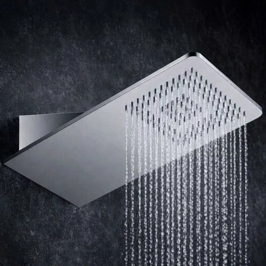 Soffione doccia a parete in acciaio inox a punta quadrata design deciso e getto rigenerante