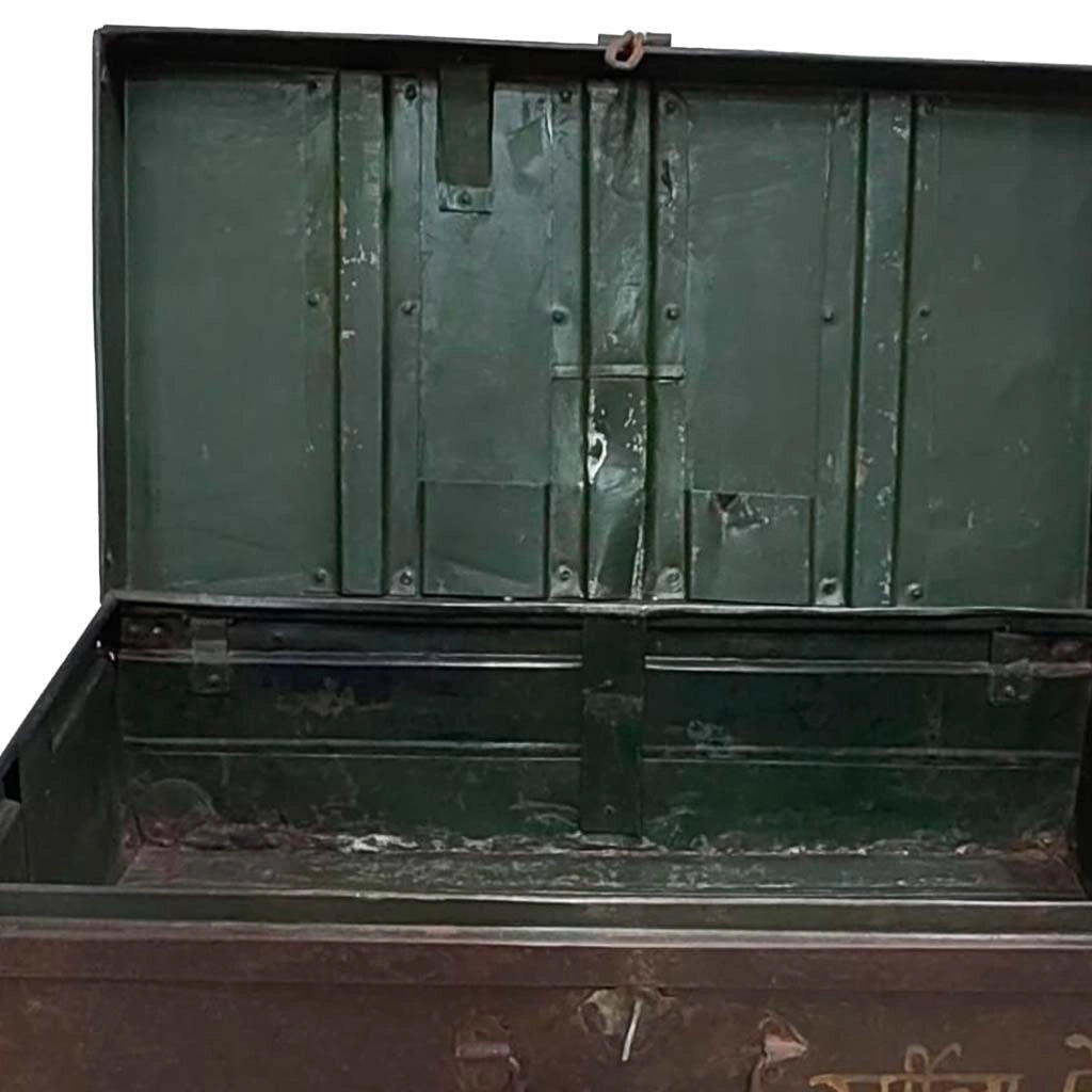 Valigia artigianale in metallo, 67x37x25h cm