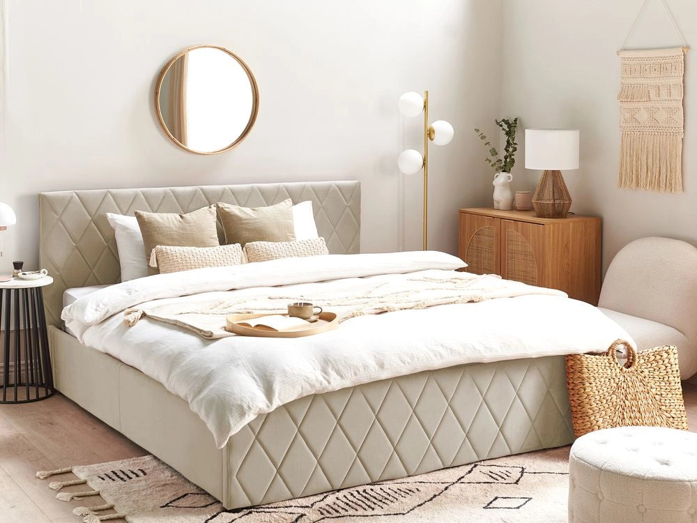 Letto contenitore Rivestimento in velluto beige 180 x 200 cm con testiera trapuntata a rombi con base a doghe