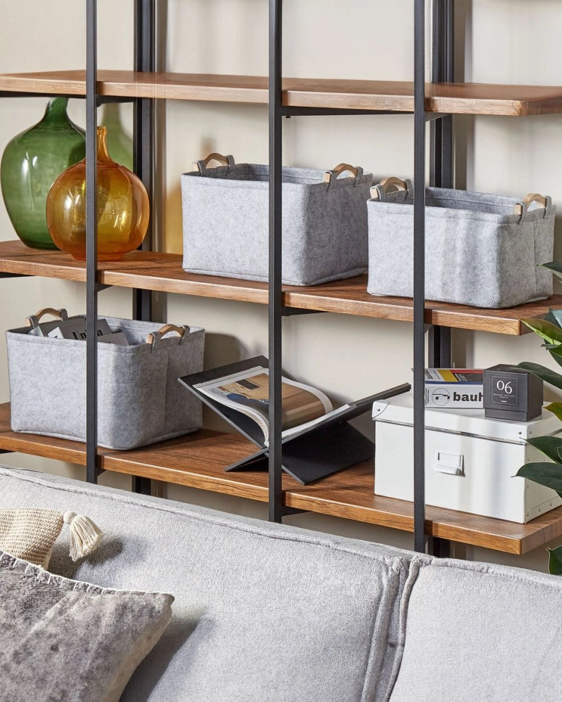 Set di 3 ceste portaoggetti in feltro grigio fatti a mano con manici in legno, scaffale di design scandinavo