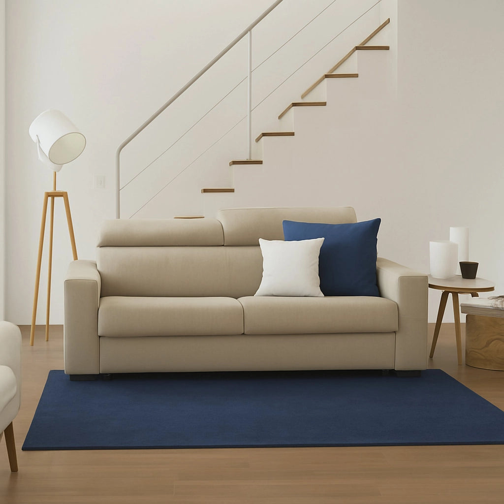 Divano fisso Aggius, Divano a 2 posti Large, Made in Italy, SofÒ  Soggiorno, in tessuto imbottito, con poggiatesta regolabili e Braccioli slim, cm 180x95h85, Beige