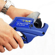 Buisschaar con 2 lame, piatto per tubi di plastica fino a 42 mm (1 5/8 pollici) di PVC, CPVC, PE-X, PE, PP-R, lama in acciaio inox HRC 54, manici ergonomici, con riserva di lama.