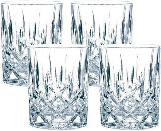 Set a 4 pezzi di bicchieri da whisky trasparenti