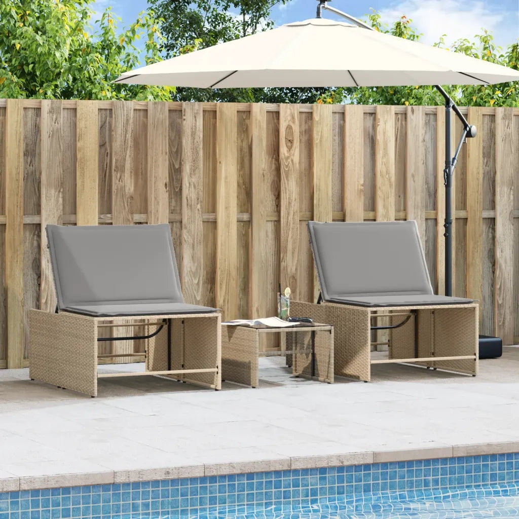 Lettini prendisole 2 pz con tavolo beige in polyrattan 368425