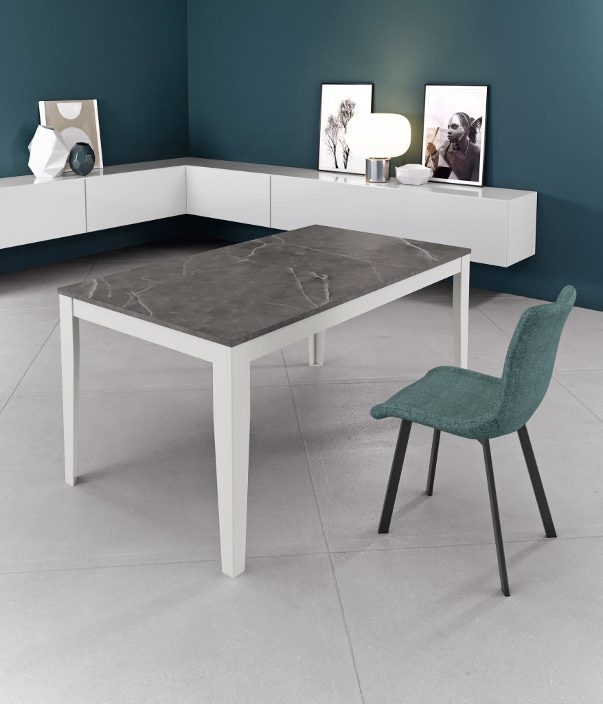 Tavolo allungabile Big in melaminico marmo antracite con base in metallo bianco - Dimensioni 130/290x80x76 cm - Design moderno