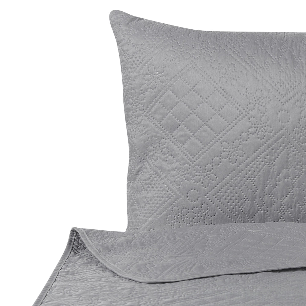 Copriletto in Tessuto di Poliestere Grigio 160 x 220 cm con Cuscini Motivo in Rilievo Decorativo Copriletto Lenzuola Classico Camera da Letto