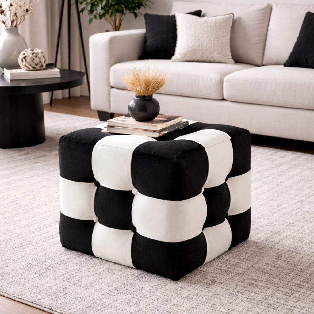 Pouf in velluto "Patchwork" - 42 x 42 x 42 cm - Nero / Bianco