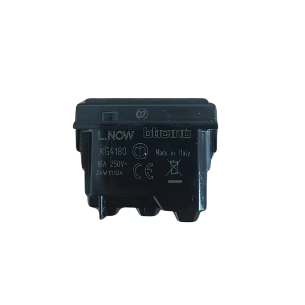 Bticino living now presa 2p+t 16a 250v 1 modulo con alveoli schermati *** colore nero, confezione 1